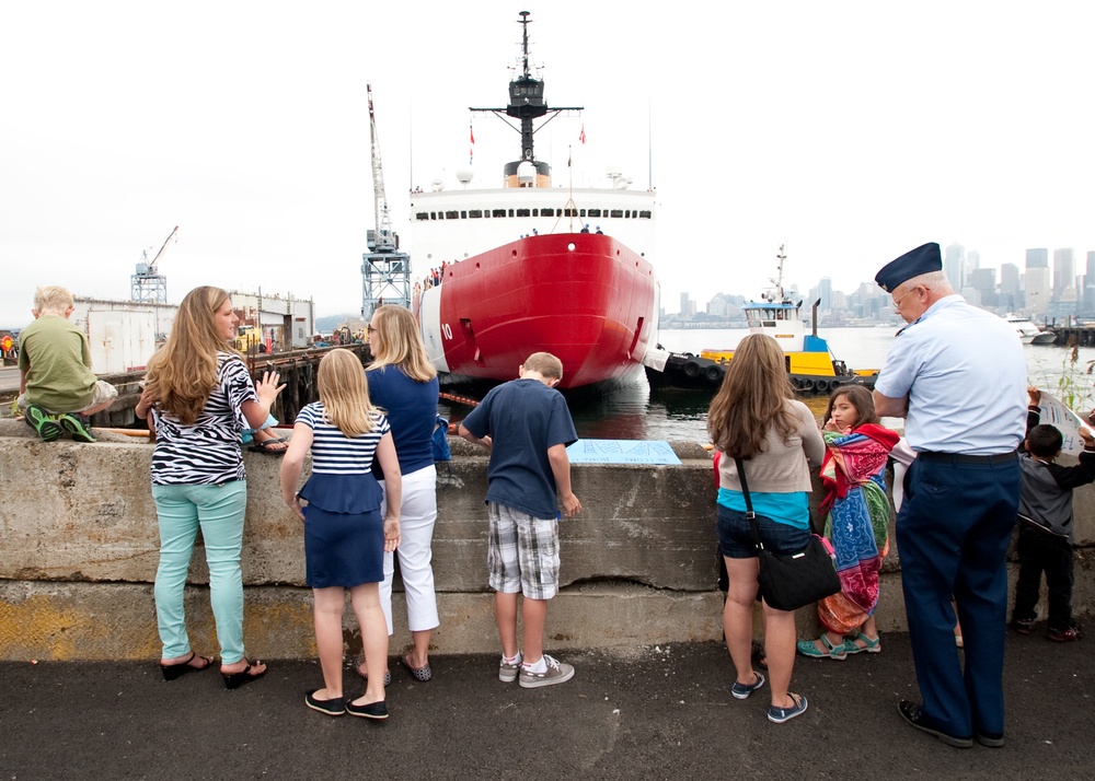 Polar Star returns to Seattle