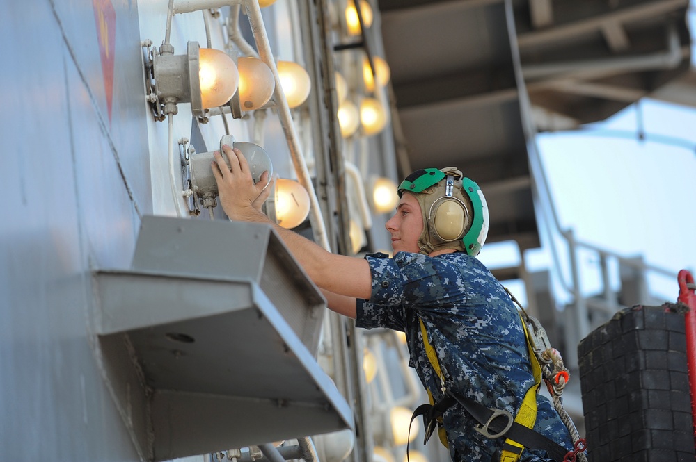 USs Dwight D. Eisenhower operations