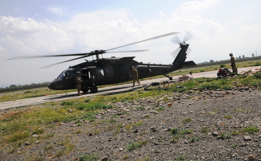 Black Hawk helicopter lands for fuel