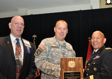 368th Military Intelligence Battalion, Analysis and Control Element recieves award