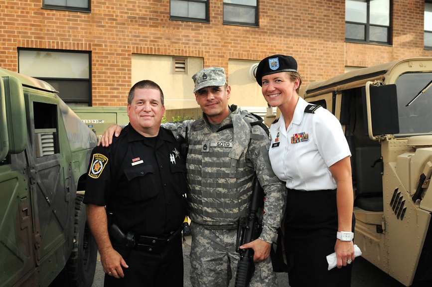 Army Reserve soldiers partner with local police