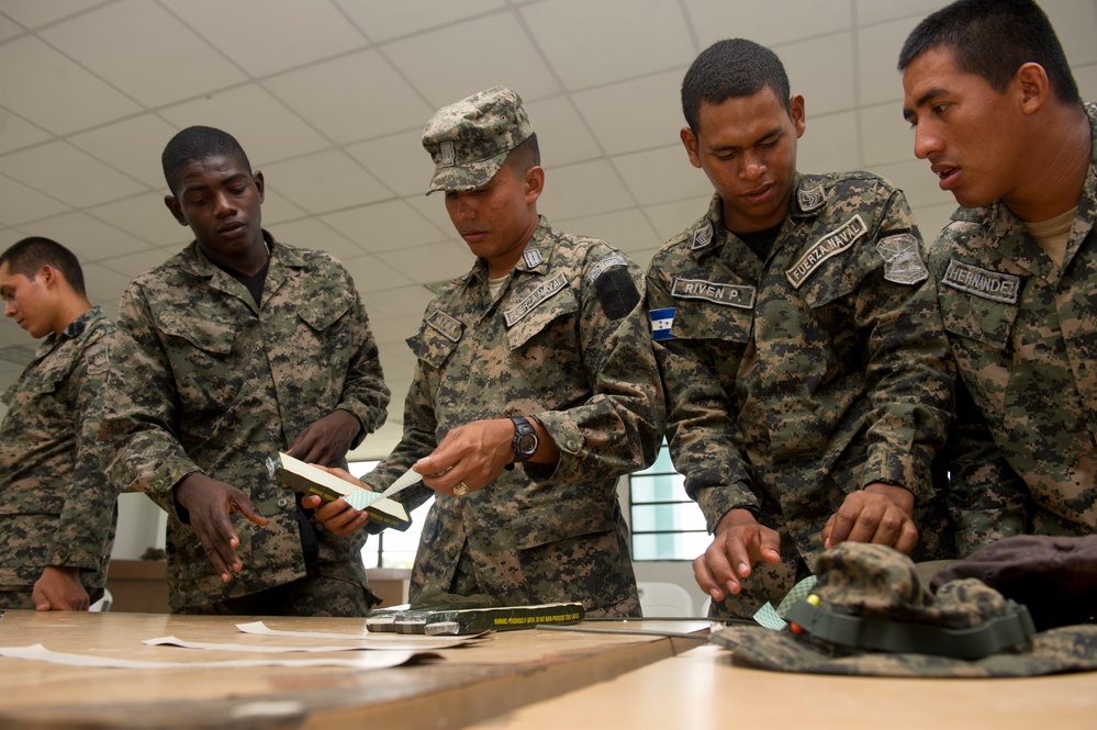 Demo training Honduran navy