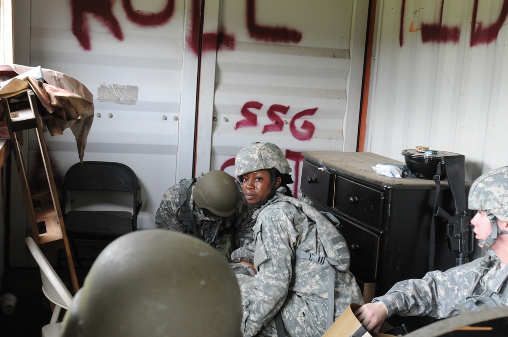 OSW soldiers practice combat lifesaver techniques