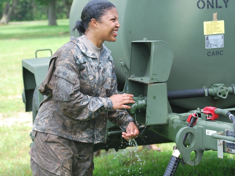 OSW soldier rinses off