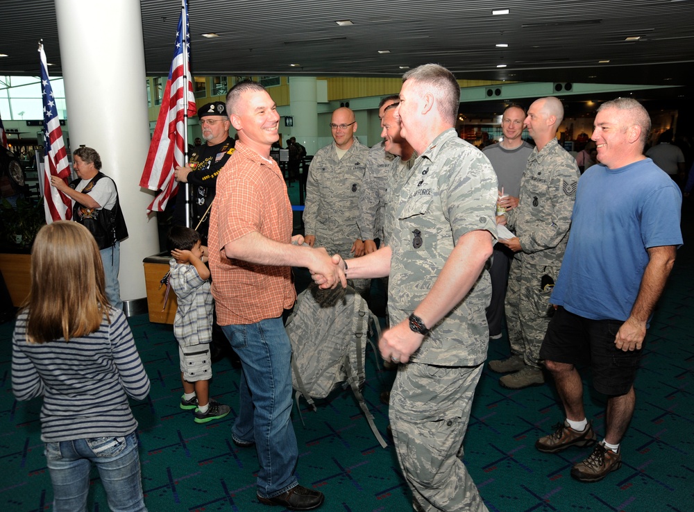 Security forces return from deployment