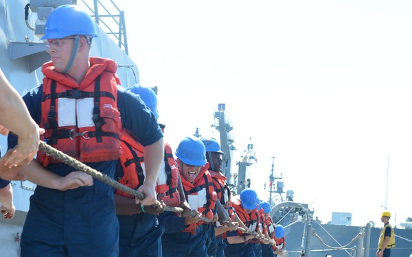 USS Truxtun participates in the George HW Bush Group Sail