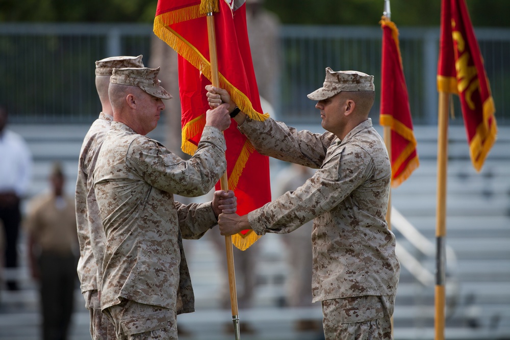 DVIDS - Images - Change of command [Image 2 of 7]