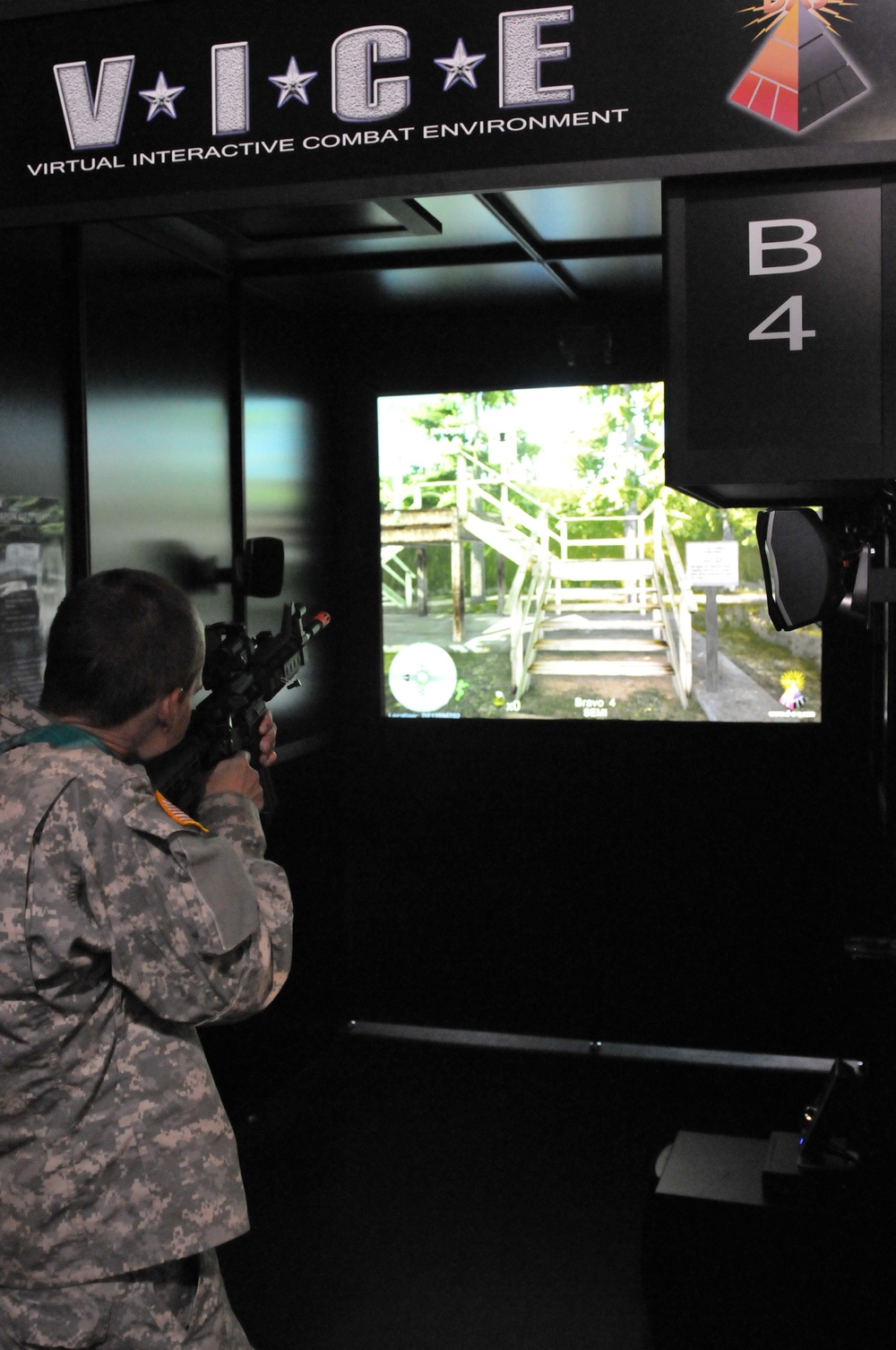 OSW soldier using Virtual Interactive Combat Environment
