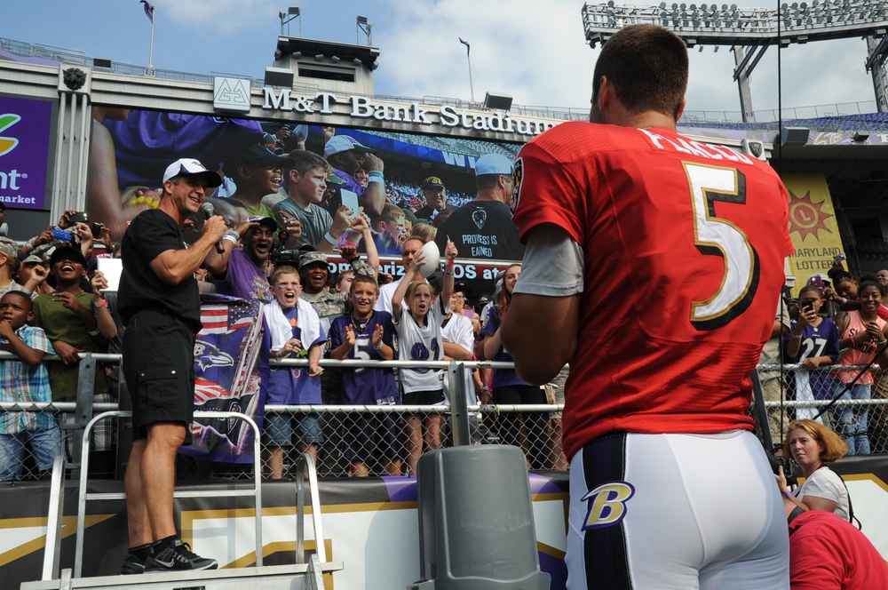 Baltimore Ravens thank service members during Raven’s military appreciation day event