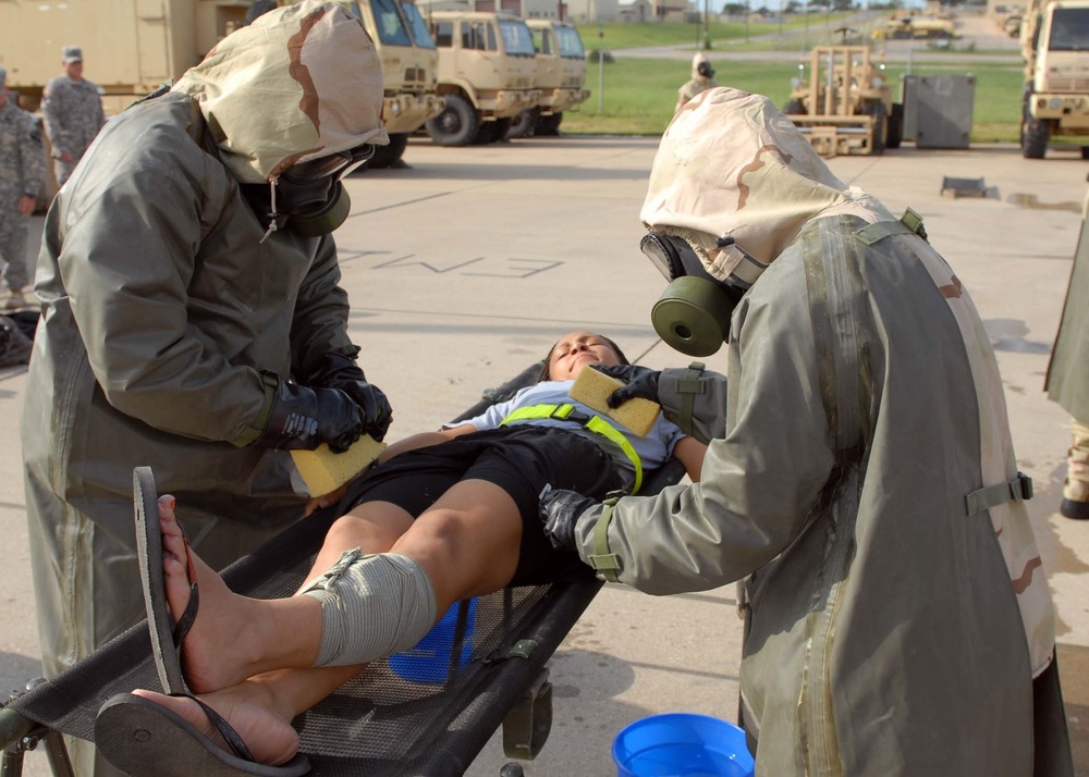 Muleskinners train to decontaminate patients