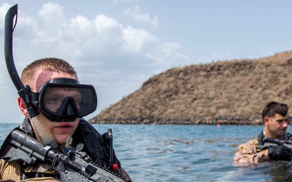 26th MEU Maritime Raid Force Amphibious Beach Insertion