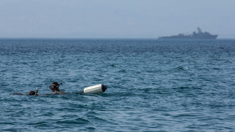 26th MEU Maritime Raid Force Amphibious Beach Insertion