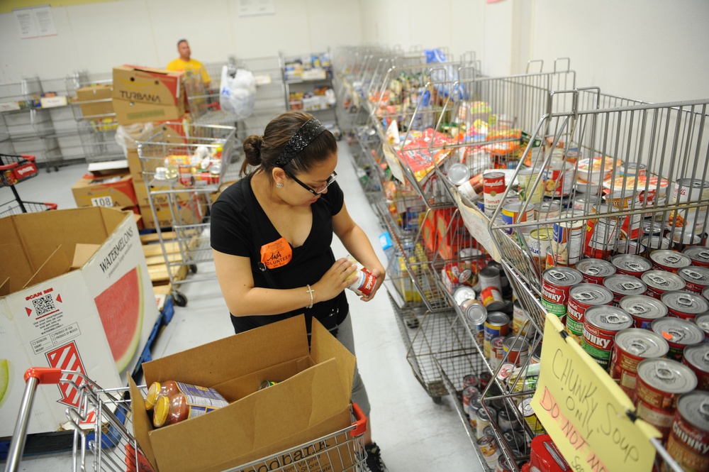 CNRMA sailors give back to the community at local Food Bank