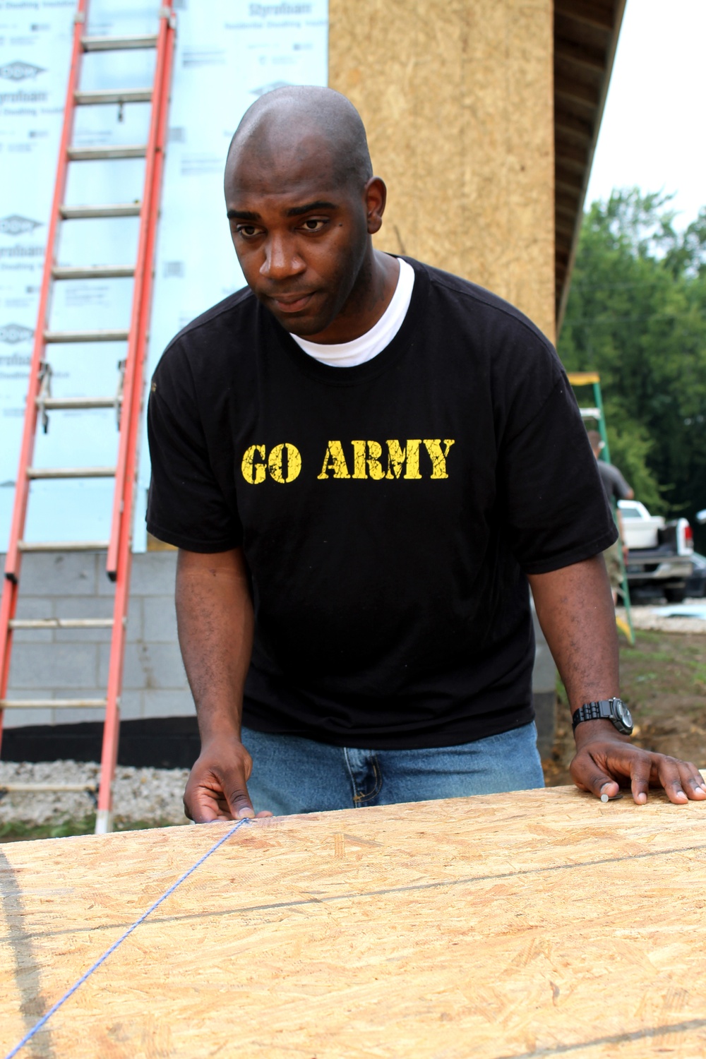 Fort Knox soldiers dress down to get dirty