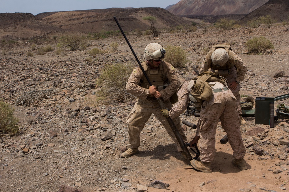 60mm mortar live-fire training