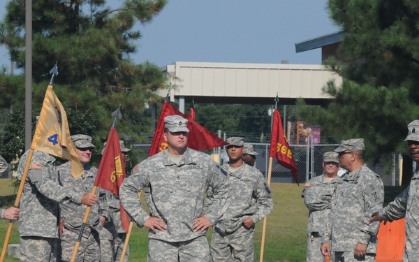 362nd QM Battalion CSM instructs soldiers on drill and ceremony