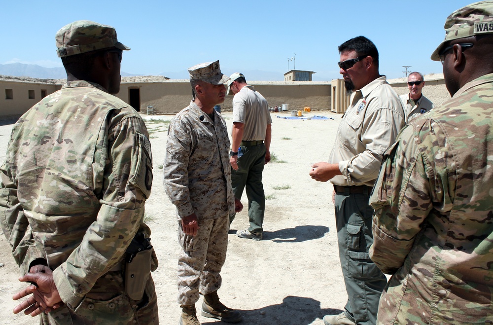 ISAF senior enlisted leader visits CJTF Paladin