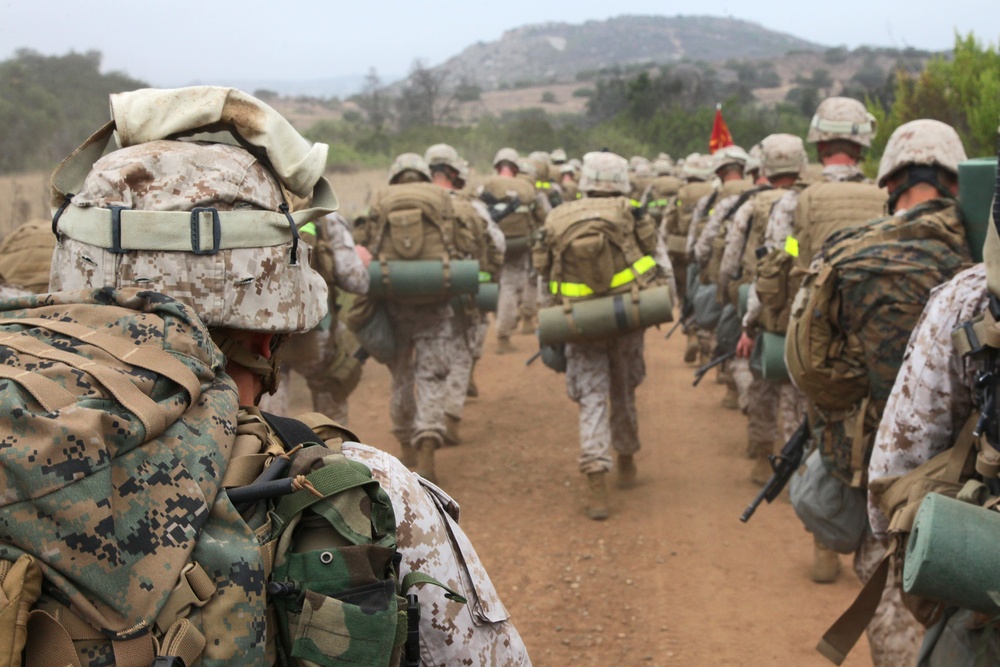 CLB-5 conducts battalion hike