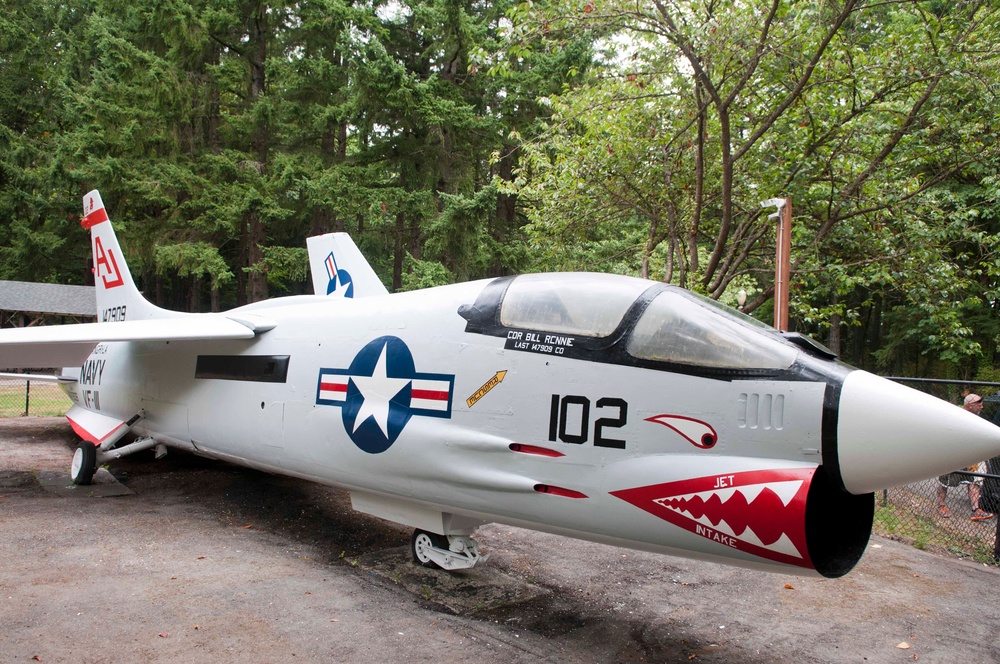 F8-H Crusader display