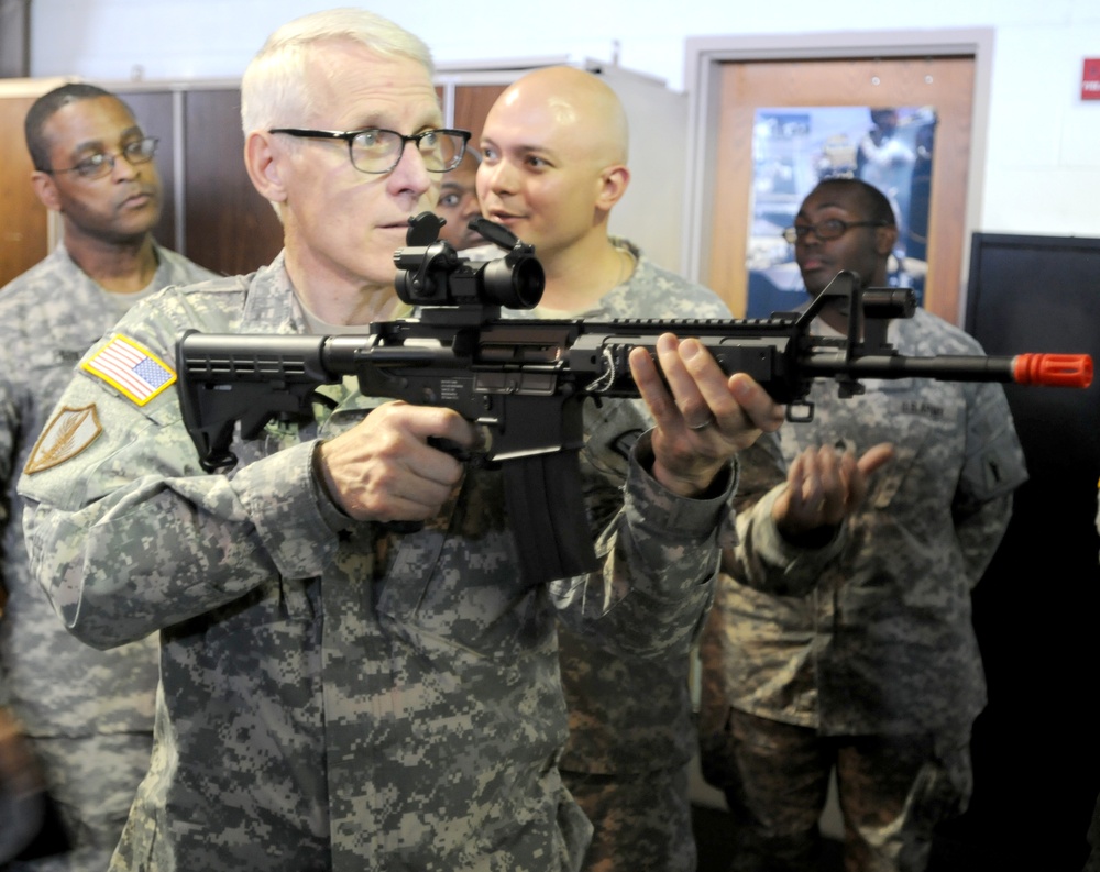 Maj. Gen. Lennon tries VICE during Operation Sustainment Warrior