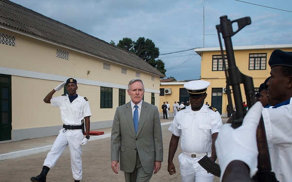 Mabus visits Sao Tome and Principe