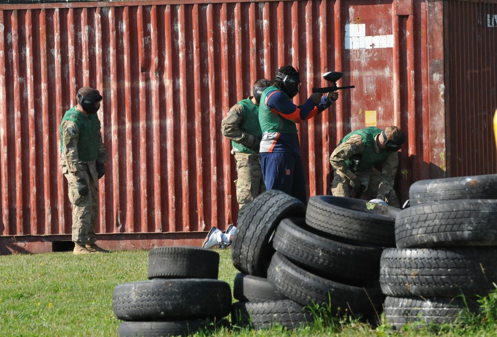 Spartan soldiers, Syracuse University football players battle in paintball competition
