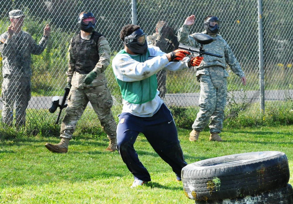 Spartan soldiers, Syracuse University football players battle in paintball competition