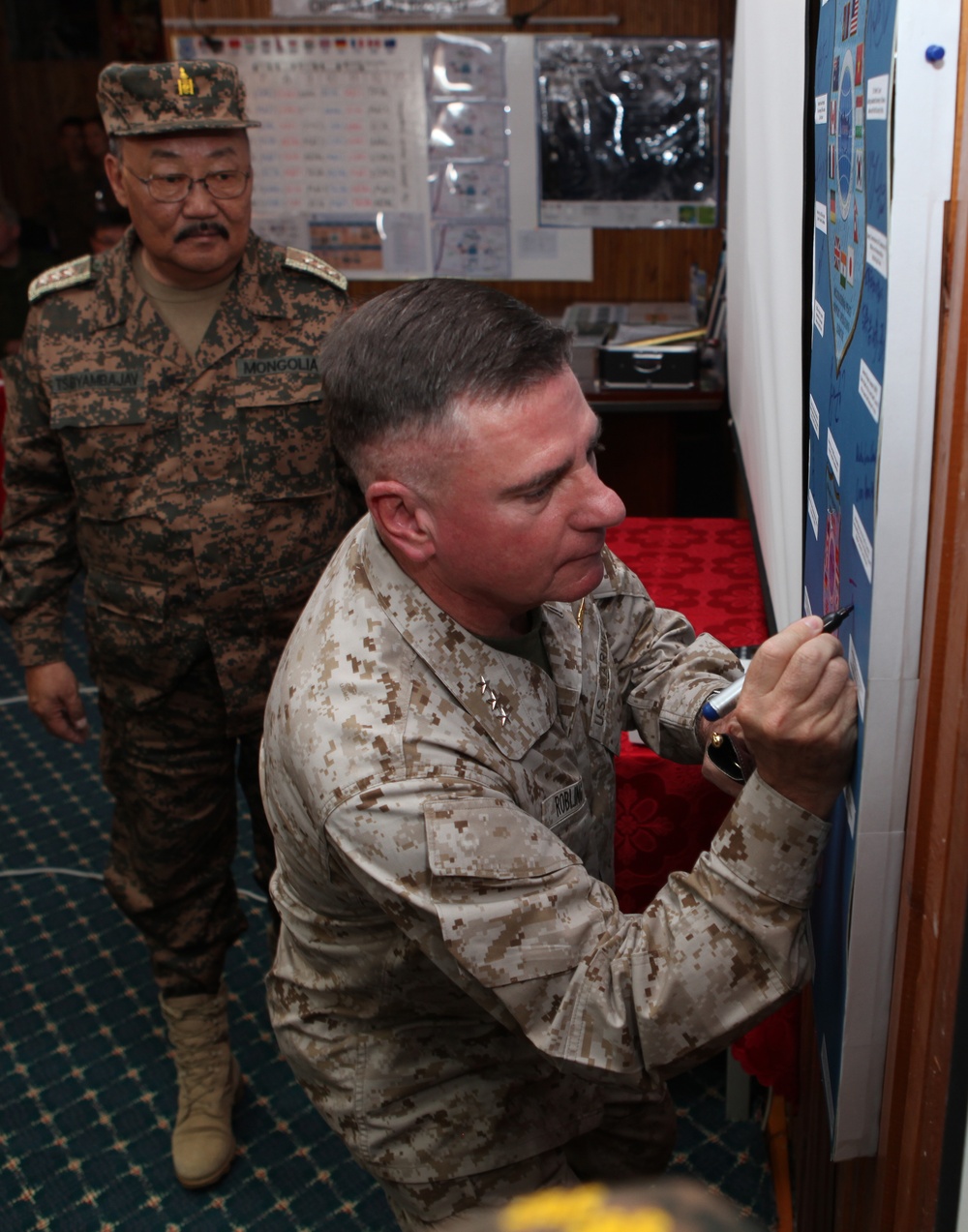 MarForPac commander visits Mongolia for conclusion of exercise Khaan Quest 2013