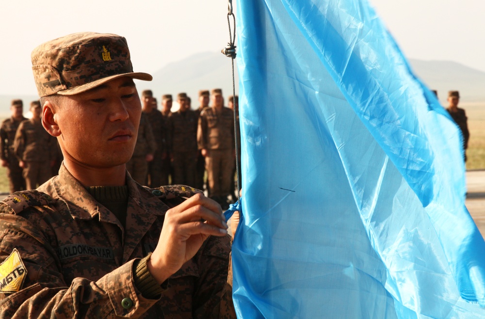 Non-lethal weapons exercise begins in Mongolia