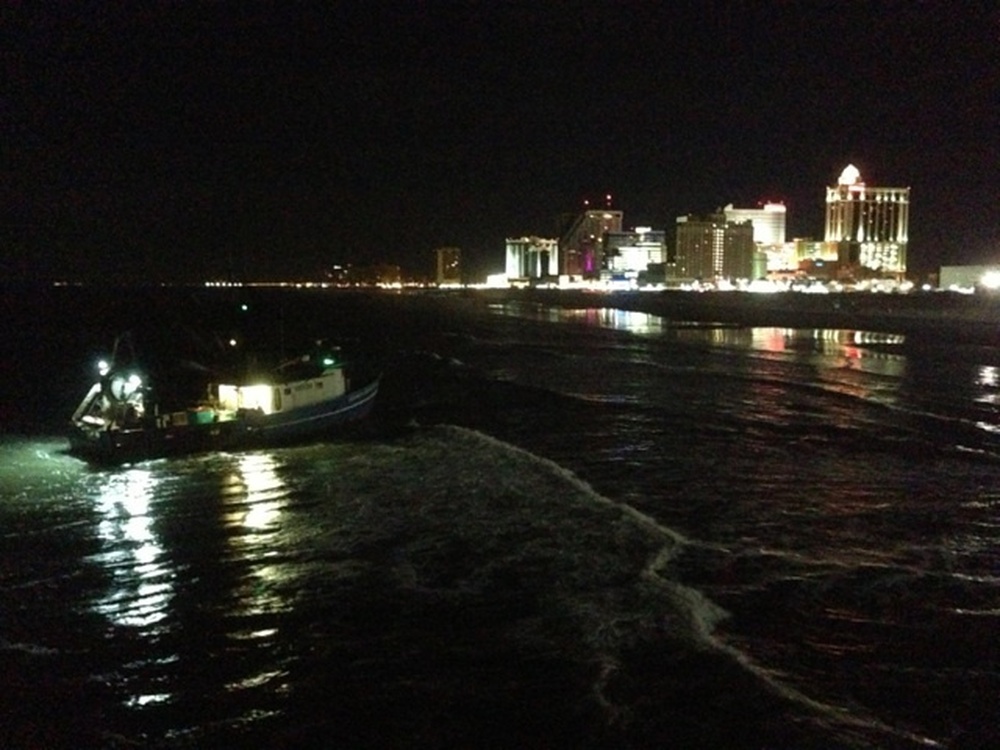 DVIDS Images Fishing vessel runs aground off Atlantic City [Image 2