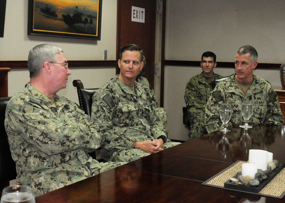 Vice. Adm. Miller with Expeditionary Resuscitative Surgical Systems Team 10