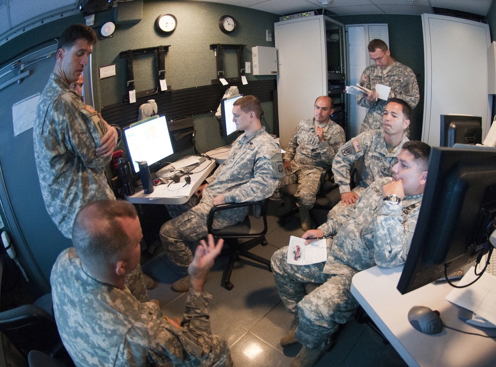 3-82 GSAB uses simulator to get back to basics