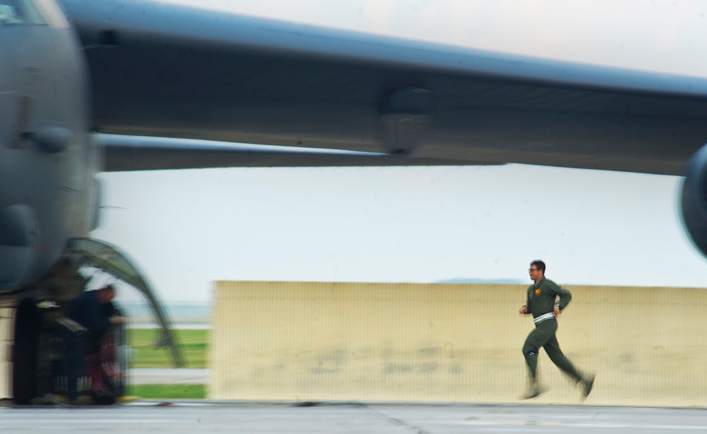 Minot, Barksdale aircrews demonstrate elite, disciplined teamwork