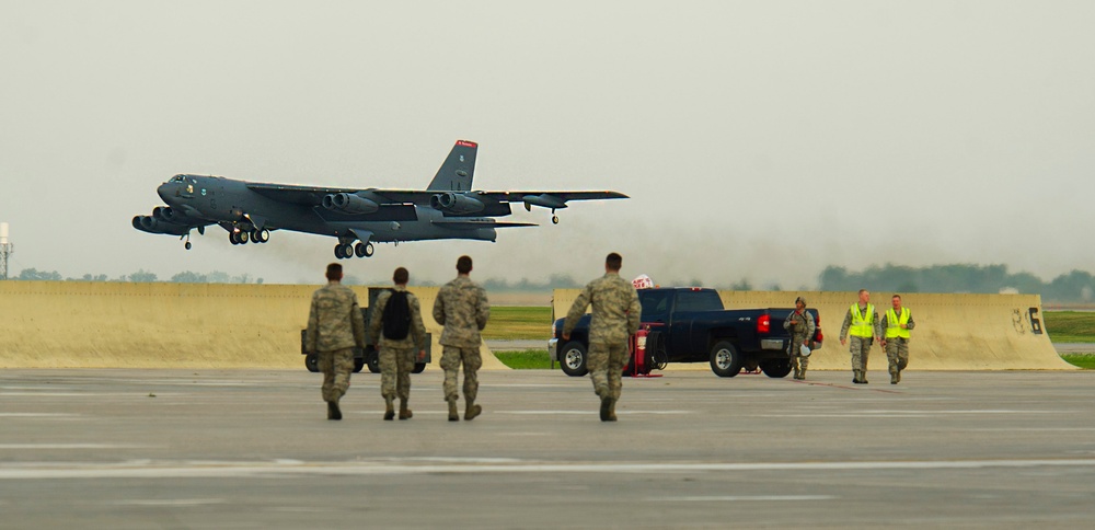 Minot, Barksdale aircrews demonstrate elite, disciplined teamwork