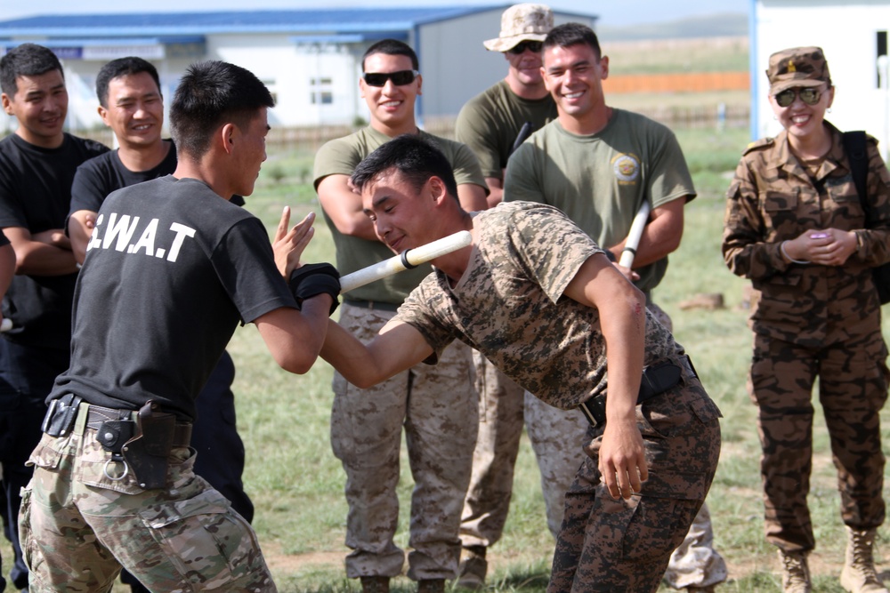 3rd LE Battalion Marines lead non-lethal weapons training in Mongolia