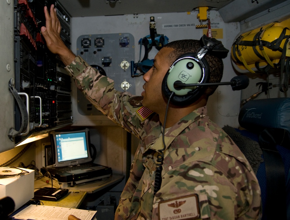 C-17 crew brings warfighters home