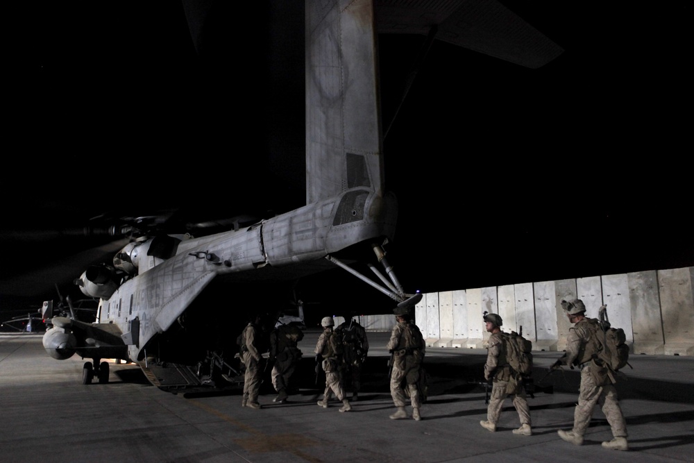 HMH-462 Supports 2/8, ATF-444 and British Soldiers in Qal'ah-ye Badam