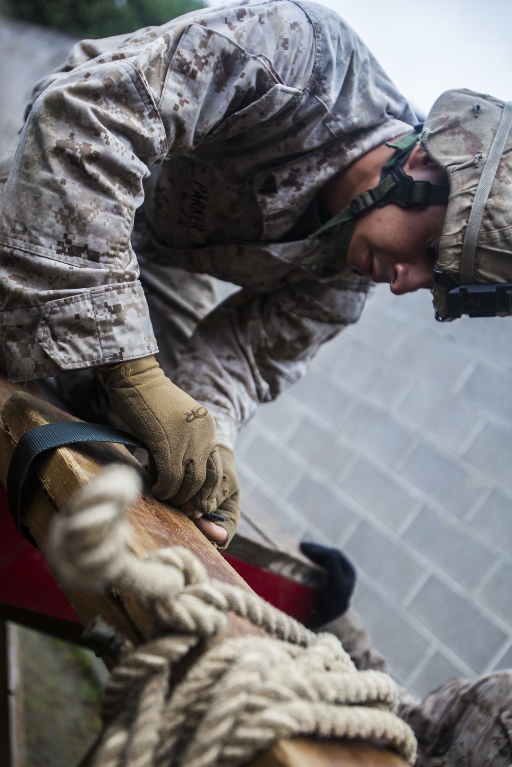 22nd MEU BLT puzzles through leadership reaction course