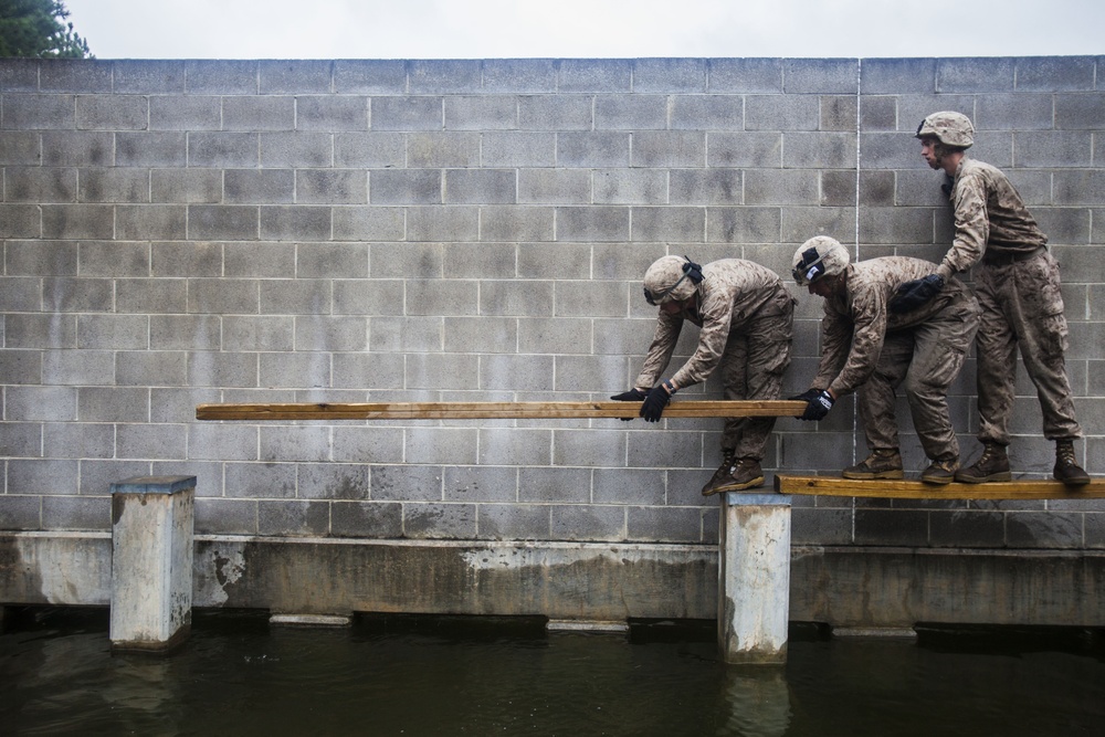 22nd MEU BLT puzzles through leadership reaction course