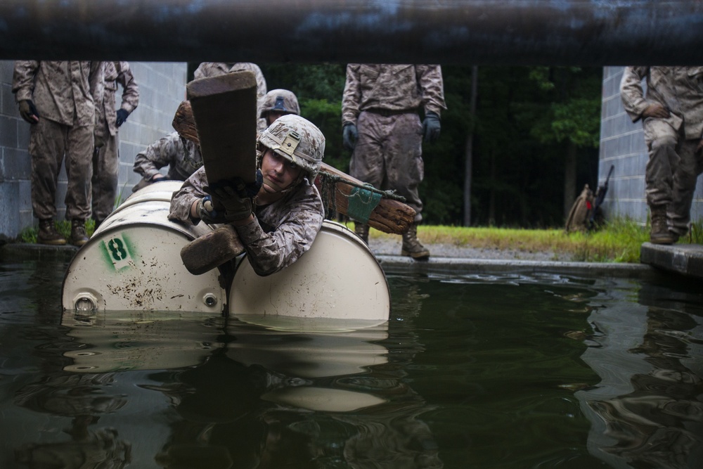 22nd MEU BLT puzzles through leadership reaction course