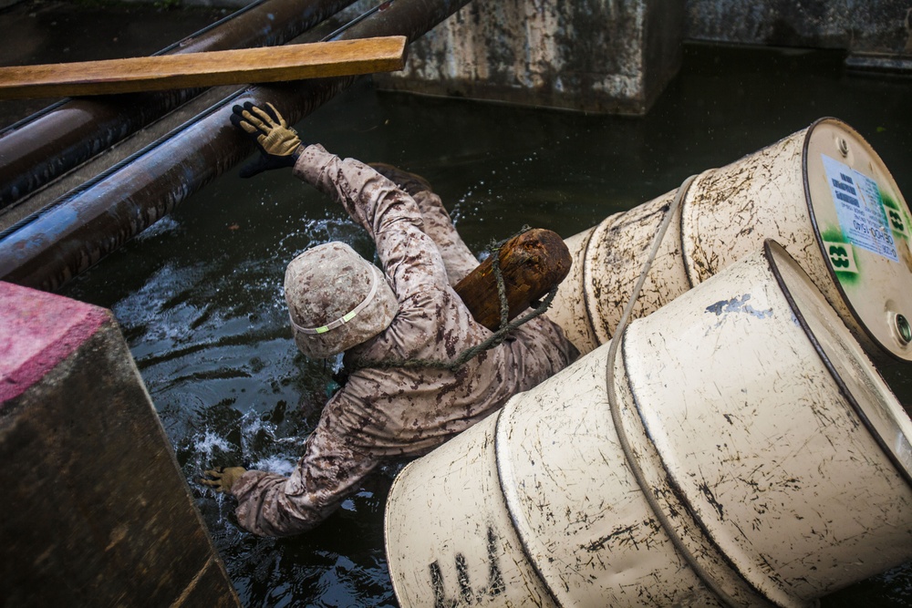 22nd MEU BLT puzzles through leadership reaction course