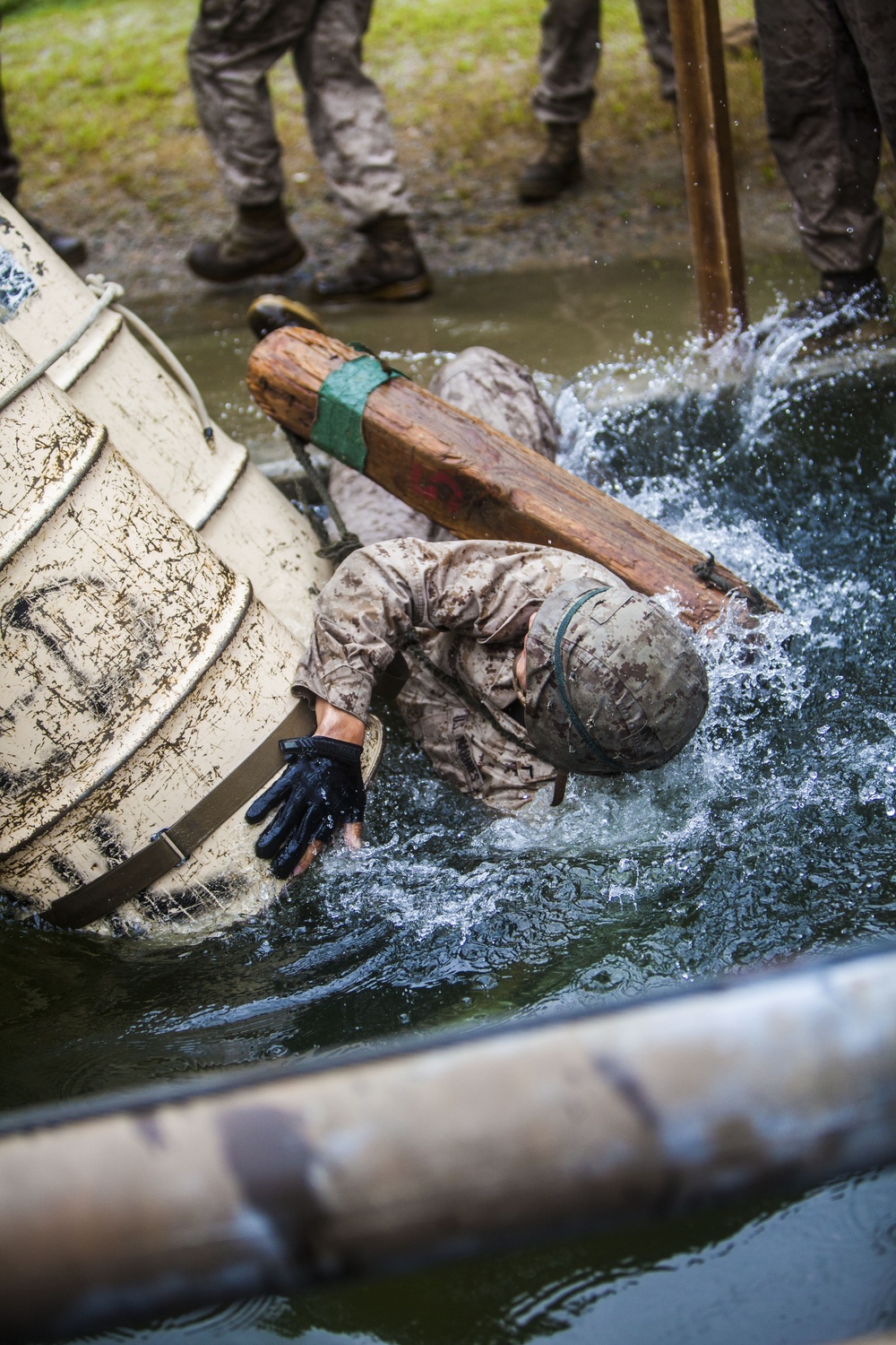 22nd MEU BLT puzzles through leadership reaction course