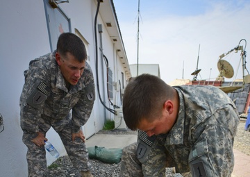 US Army medics offer CLS certification to service members