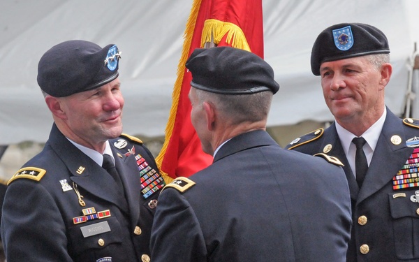 Army North changes command