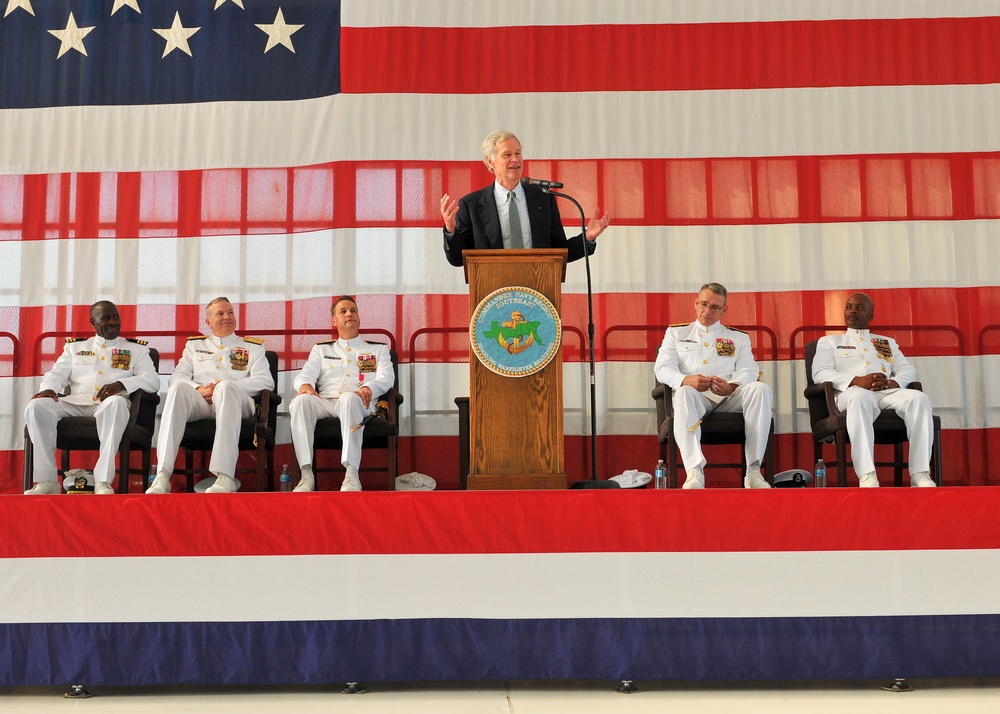 DVIDS - Images - Navy Region Southeast change of command [Image 2 of 5]