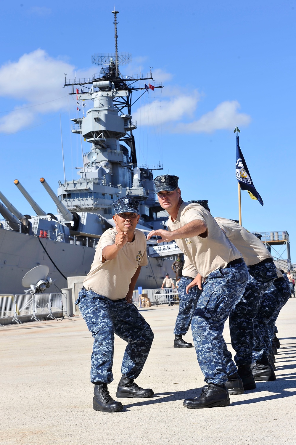 Hawaii chief selectees participate in Hawaii Inaugural Chief Petty Officer Pride Day