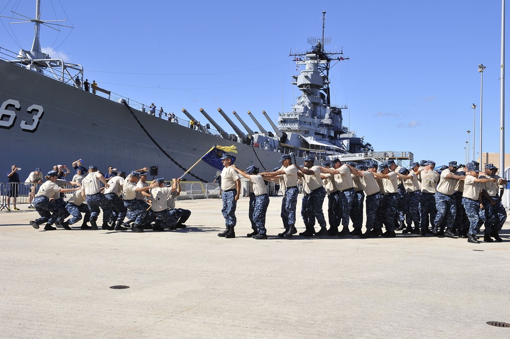Hawaii chief selectees participate in Hawaii Inaugural Chief Petty Officer Pride Day