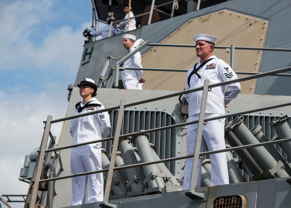 USS Higgins arrives in Nagoya