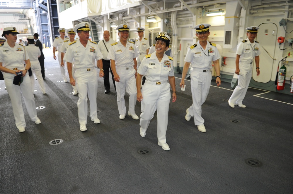 Vice Adm. Howard visits JDS Hyuga and USS Blue Ridge
