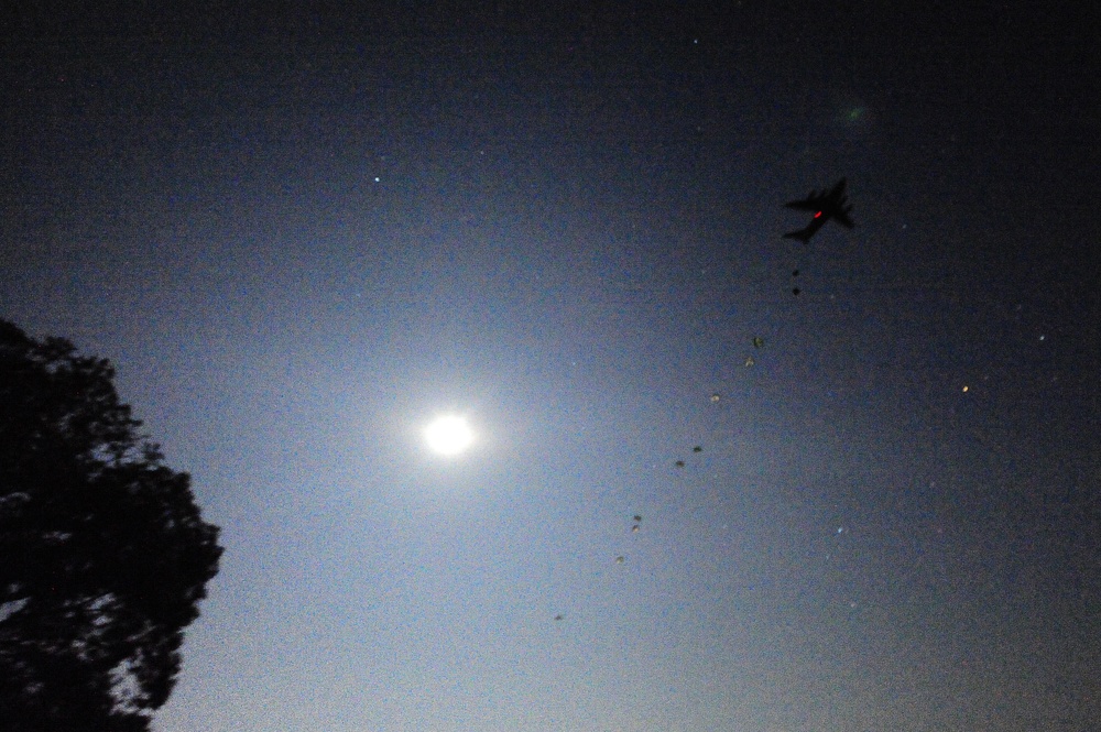 JRTC 13-09 night air drop onto Geronimo